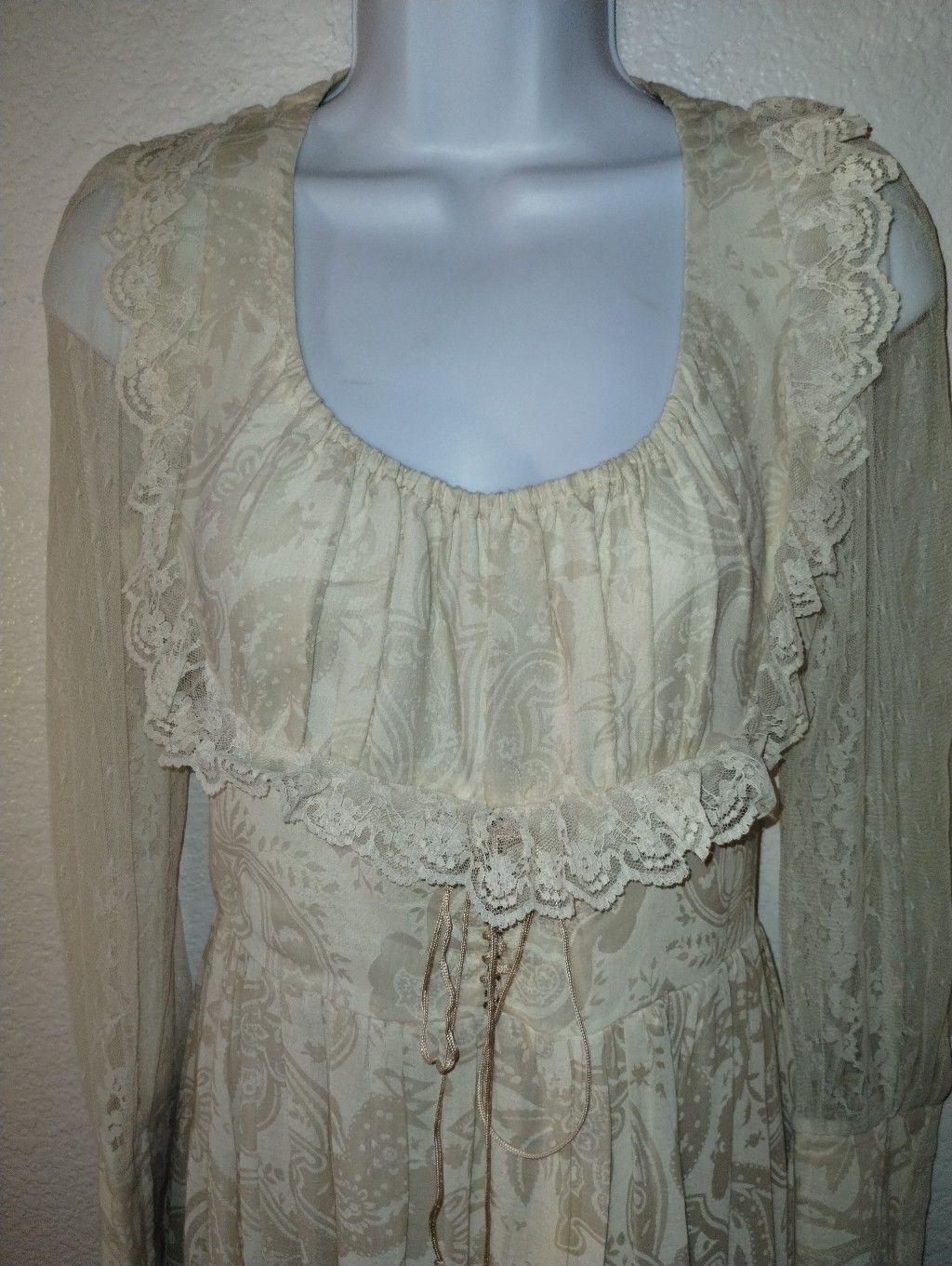 Gunne Sax Dress For Saks Fifth Avenue Cream Lace Vintage Size Junior 11